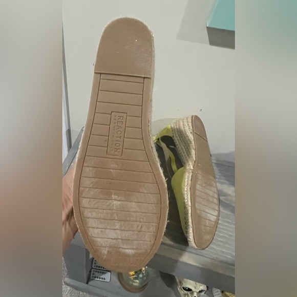 Kenneth Cole Reaction Espadrilles size 10 - Picture 4 of 6